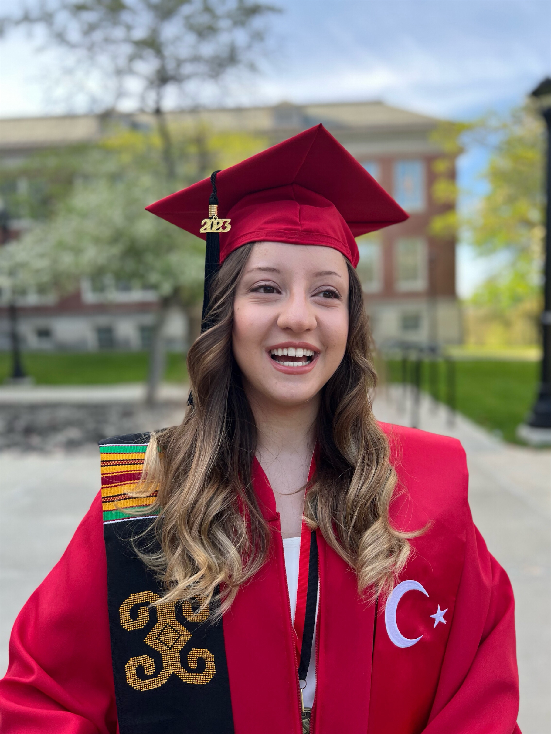 Esra Çeker, İngilizce Öğretmenliği, SUNY Cortland- Anadolu Üniversitesi’2023