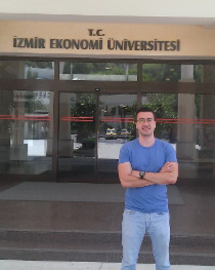 İbrahim Onur Öz, İşletme, SUNY New Paltz -İzmir Ekonomi Üniversitesi 